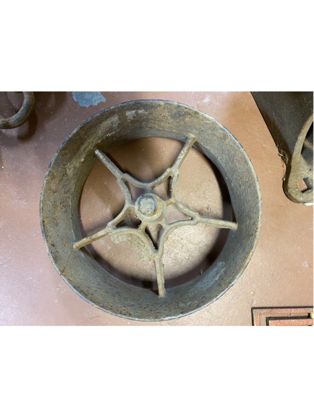 Antique 6.5” Cast Iron Wheel Star Hub Plow Planter Vintage Farm Tool Pulley
